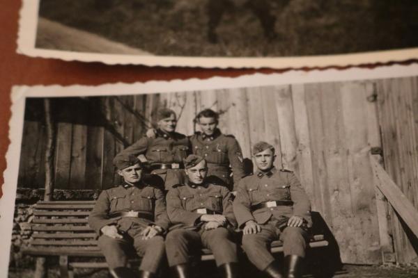 drei Fotos - Soldaten der SS - Totenkopf  , Verfügungstruppe